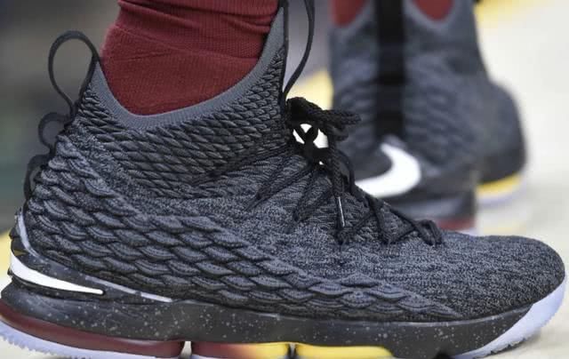  「Nike」美球鞋专家：Nike LeBron 15才是勒布朗系列中最好的球鞋