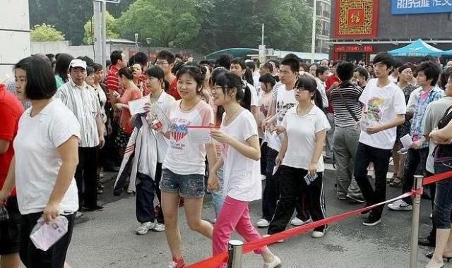 中国最难的3大考试,其中一个要考六次,且