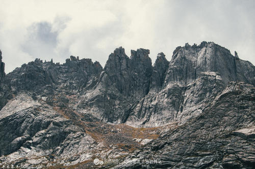 大自然的鬼斧神工 莲宝叶则 山之铿锵