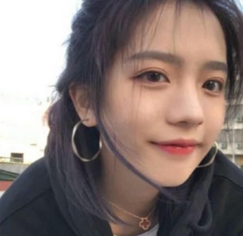 逆袭:女生若想让鼻子“越来越挺”,这“3动作”坚持做,终究能逆袭为“万人迷”