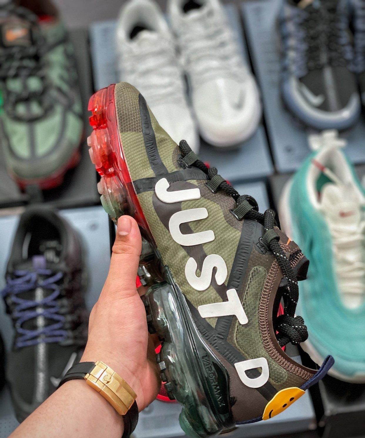  『爷爷』爷爷都在穿的耐克鞋，Air VaporMax 19霓虹灯笑脸大气垫跑鞋！