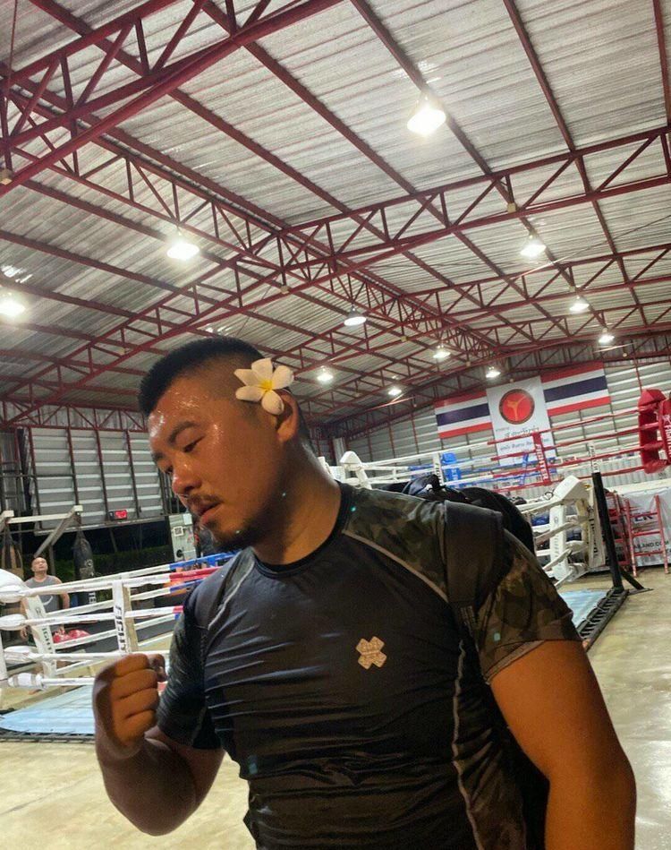 「也不是真正」MMA选手刘文擘怒骂徐晓冬:打假仅为出名,只打没门派的牛鬼蛇神