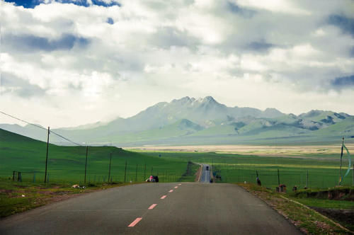  #高速#“高速1小时100公里”跟“国道2小时100公里”走哪个比较