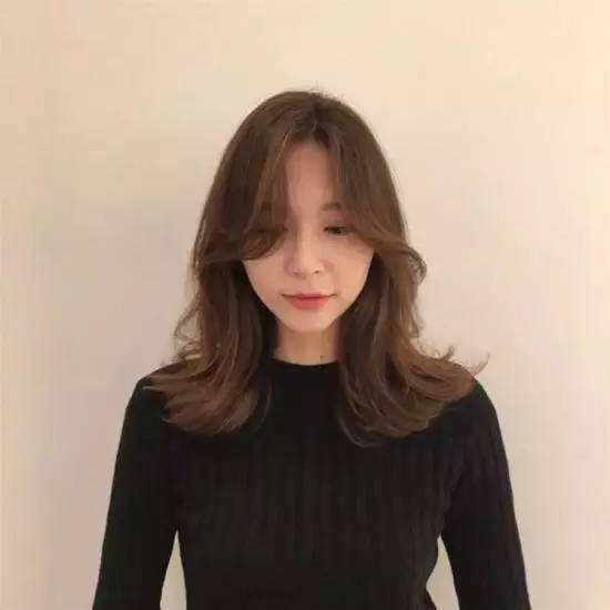 不同刘海打造不同的气质，看一下你适合什么样的刘海