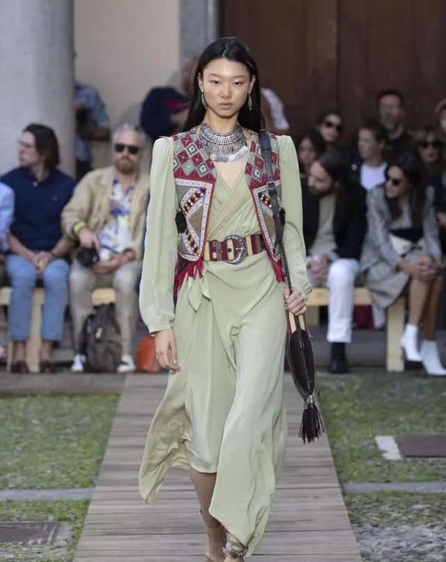 「ETRO」ETRO艾绰女装2020春夏时装系列:何为Punchline?