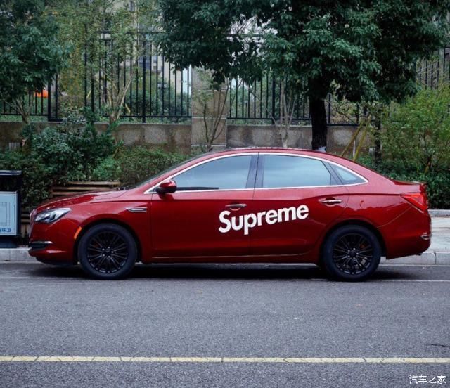  「汽车」万物皆可“Supreme”，汽车联名又会怎样？