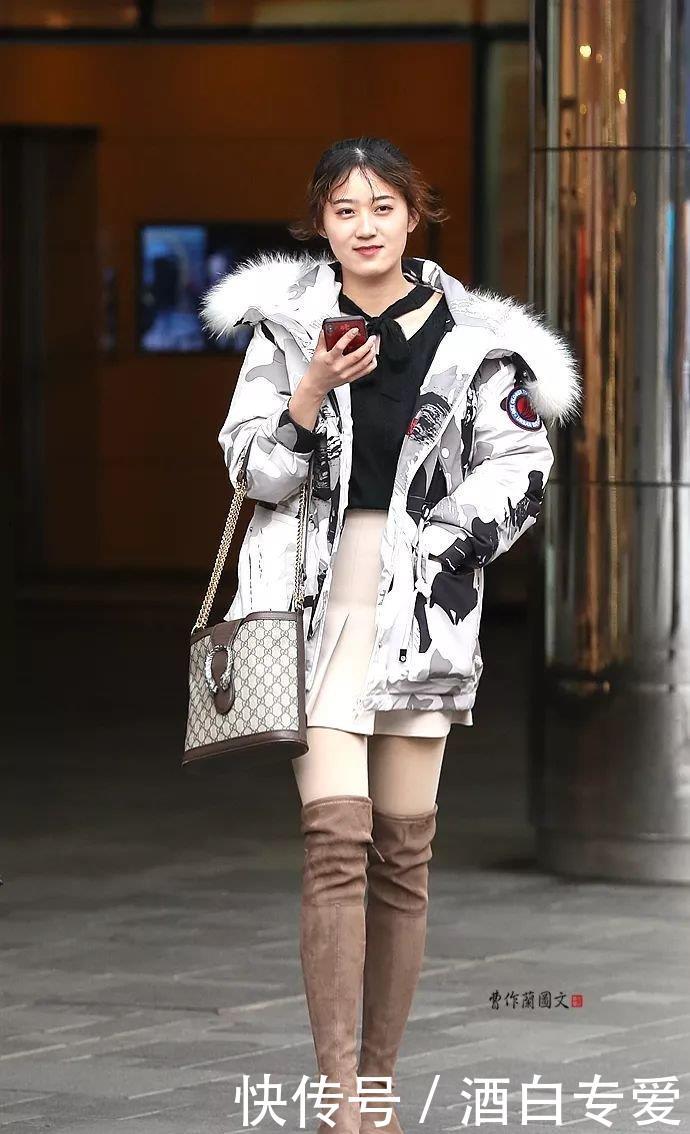  『表达自己』街拍：把高筒靴穿出高级感的美女