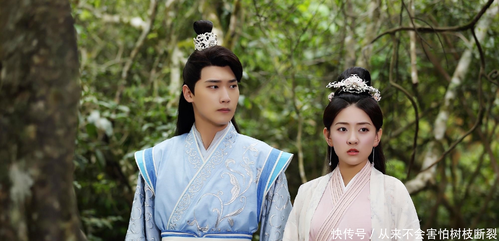 「低调」梁洁谈恋爱有多低调?如今已订婚,未婚夫原来是“藏版王力宏”!