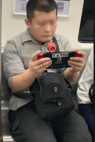  婚纱照■笑话：昨天去拍婚纱照，一起拍的还有6位新娘，俺们一起出门