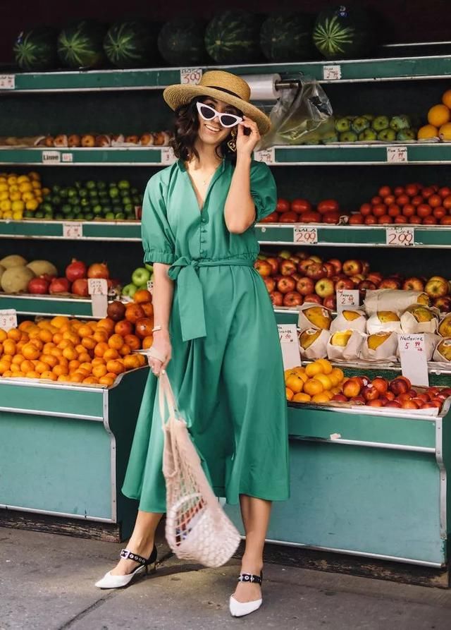 时髦办｜我的大长腿，是尖头深V穆勒鞋宠出来的！