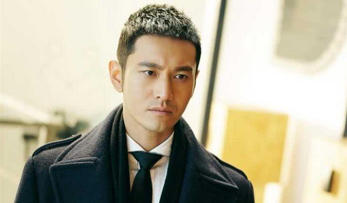 黄晓明杨颖风波再起,两人的行为引起众怒,赚了这么多钱还不够吗