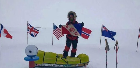 美国男子独自一人穿越南极，仅用时54天，携带200多斤食物！