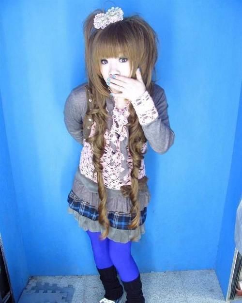 2007年，杀马特女生长大后，越来越美丽，如今25岁了