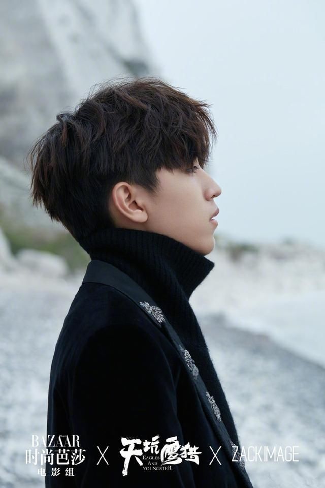 王俊凯把西装穿出青春范，陈晓儒雅佟大为沉稳，林更新却帅的没边