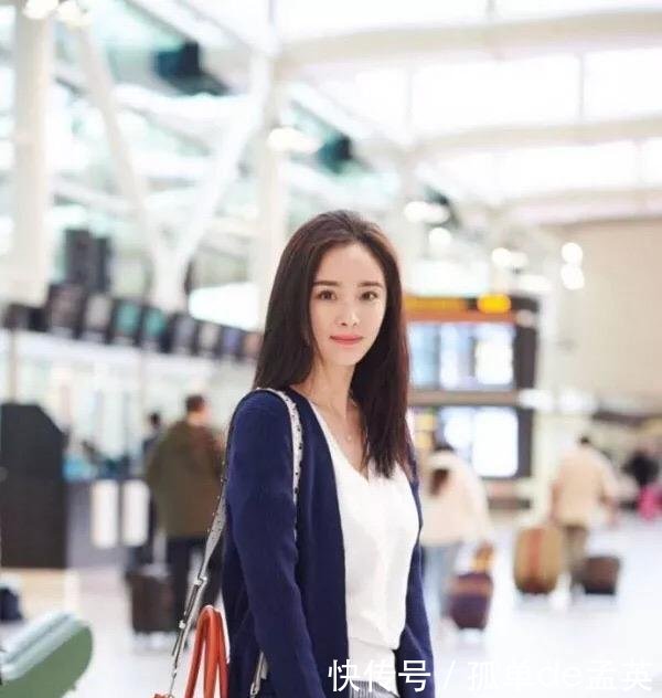 杨幂这条裙子, 你穿就丑死, 还好有细长的腿和高颜值撑着