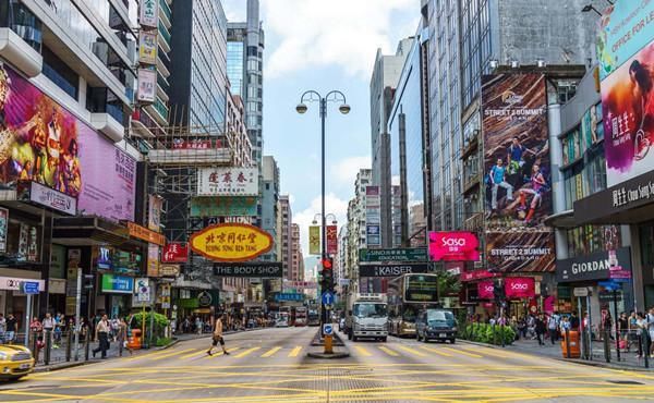 为何大陆人到香港旅游, 一眼被看出不是本地人? 香港: 只需看2点