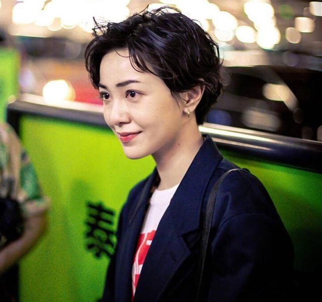 顾里女王怒发文章回应：“我从未整过容！微整也没有！”