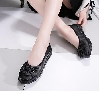 想穿出精致减龄的优雅风？让知心姐姐的穿搭示范告诉你答案！