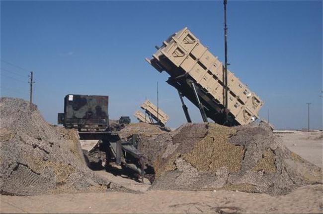 拦截7枚导弹沙特几乎用了全部爱国者 冲向地面