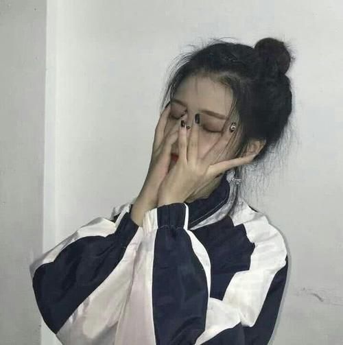  「上移」小仙女注意：这3种发型留久了，“发际线”会悄悄上移，特别是第三