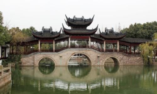 江苏发展非常迅速的城市，实力或许赶超南京，却听说没有高楼