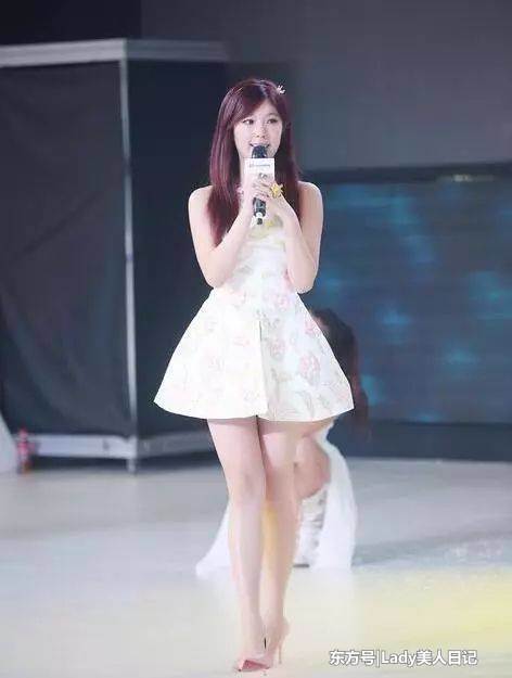 曾经的她是南方最美女神，之后胖成球，如今再瘦成美人，更喜欢她