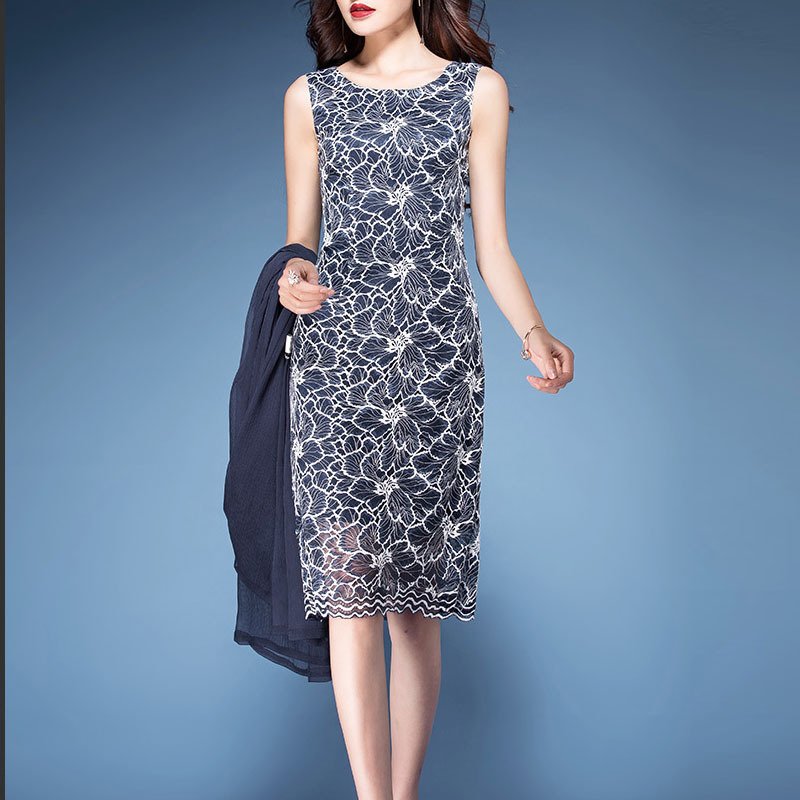 难怪都穿素雅裙，的确很好看，7080后穿不俗不媚显高贵