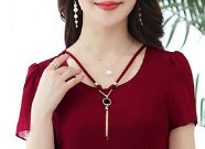 我确实是70后,但从来没人叫大妈,常穿高雅裙搭凉鞋,洋气减龄