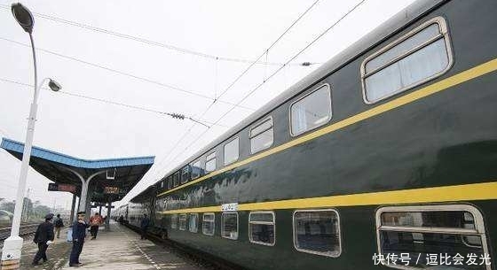  「到站」火车为何非要让乘客等几分钟，而不是按时到站？乘务长