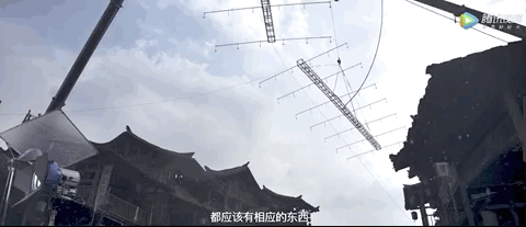  【离场】我们什么时候能把电影片尾的字幕看完再离场？
