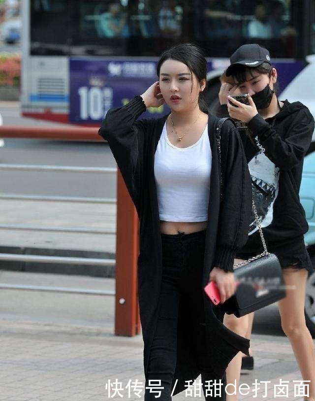  紧身裤：街拍美女, 穿搭紧身裤的妹子回头率高