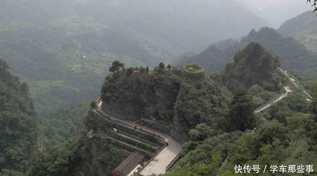 武当山长明灯600多年不灭，专家研究后也无果，游客发现其中奥秘