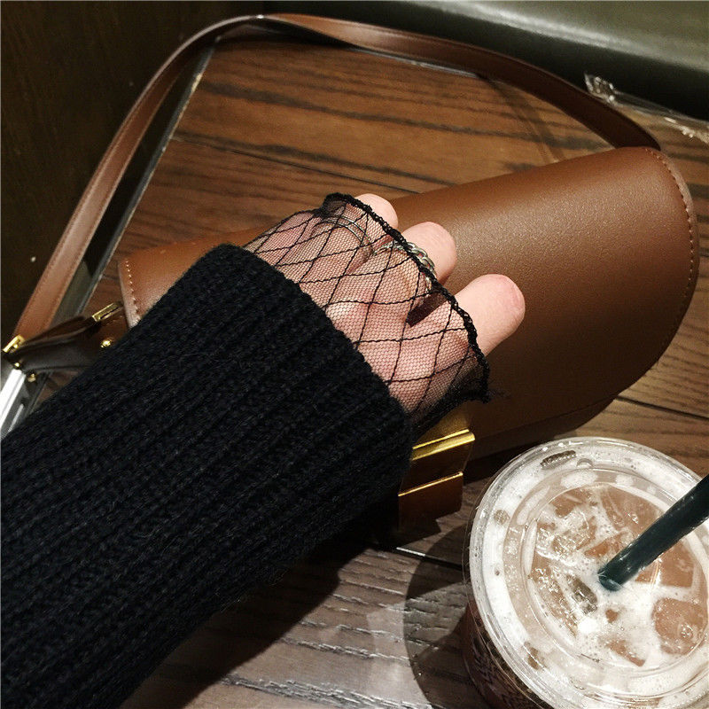 女人身材好，学下图这样穿搭，时尚性感又迷人