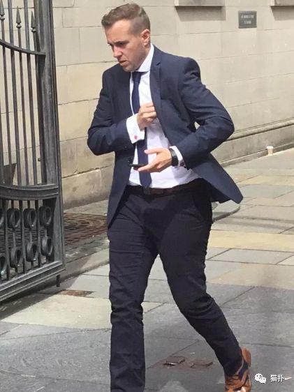 太监男用“关灯+不明物体”掩饰缺陷，真相曝光后前女友们怒告索