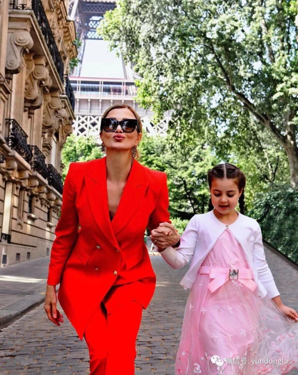 50岁奶奶，20岁身材:长期坚持健身的人，年轻到可怕!