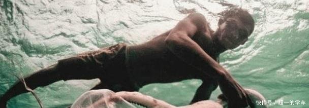 世界上唯一的海底民族不适应陆地生活，却能在海底正常行走