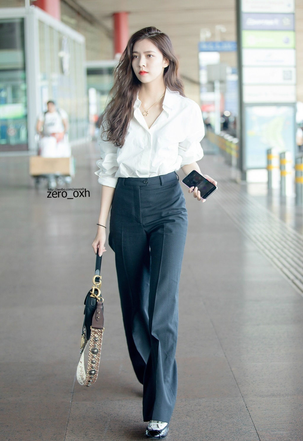 宋妍霏这大长腿真的绝了!网友:我要有这好身材做梦都会笑醒!