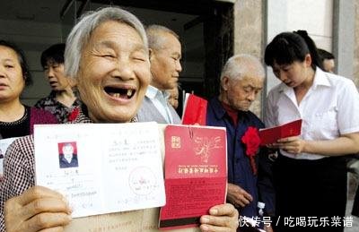 如果退休后，每月退休金7600无，属于什么水平呢可算知道了