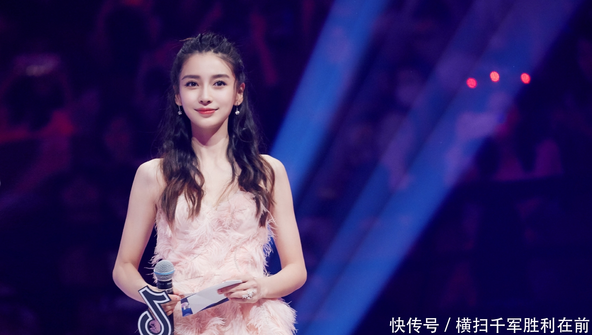  [抗糖]让身体快速变白的秘密武器，对年轻女孩来说，补水抗糖才是关键！