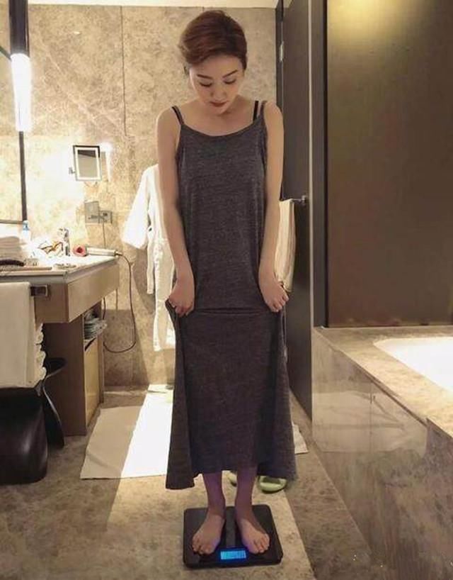 景甜辟谣，回复：假的，我发胖了，拍戏没有时间