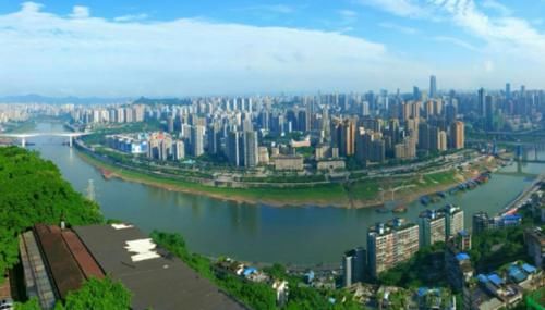 国内花钱少景色却非常优美的城市，景点几乎全免费，一碗面条只要