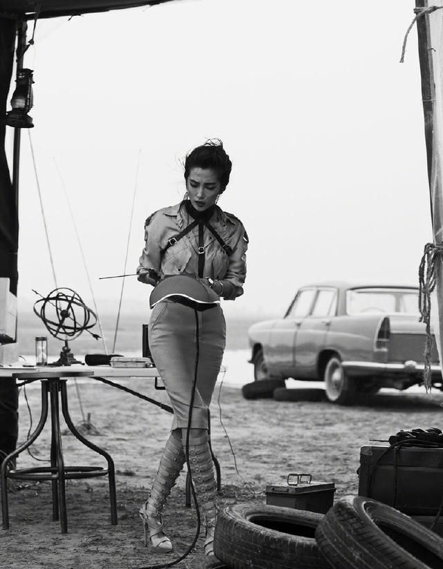 在45岁李冰冰面前，没人敢说自己是御姐，这气场真无敌了！