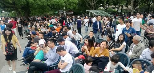 中国最有名的喷泉,需要安检才能进入,最近传来一个坏消息