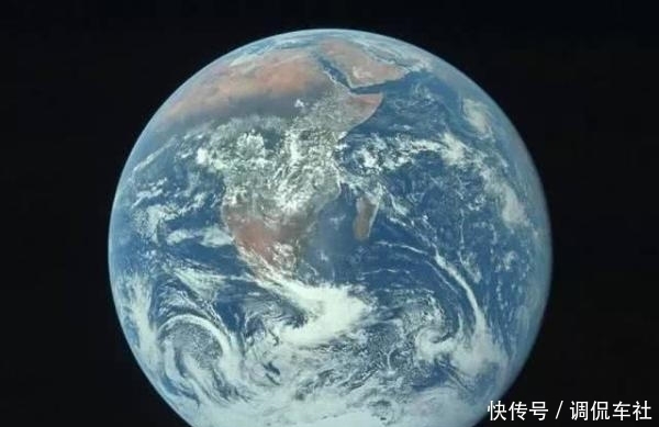  『悬浮』星球那么重，为何能够悬浮在宇宙中？科学家给出解释，真的很奇妙