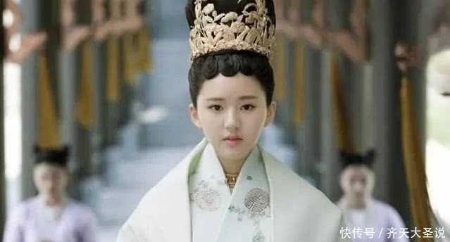 『格格』95后小花暗战:谈恋爱的“京圈格格”能干过受章子怡提携的她吗?
