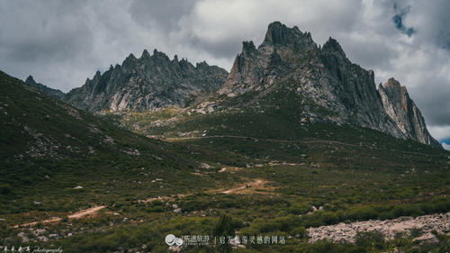 大自然的鬼斧神工 莲宝叶则 山之铿锵