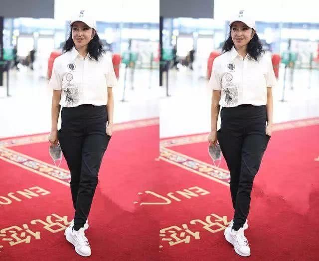 63岁的刘晓庆大脸臃肿，王母娘娘真的老了，女人都挽回不了青春