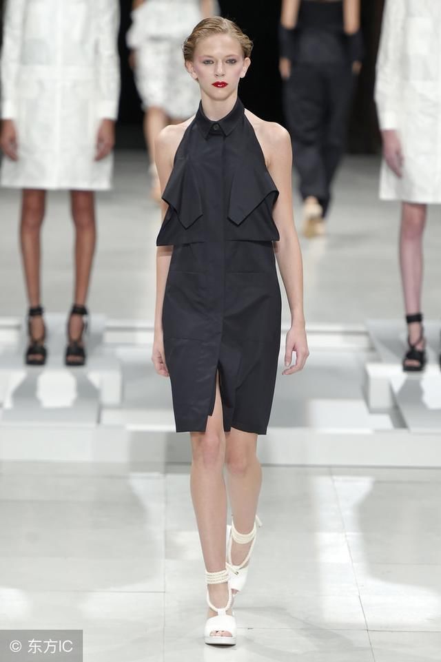 天啊，刚上新就火爆的连衣裙，太洋气迷人了，美的不像70后