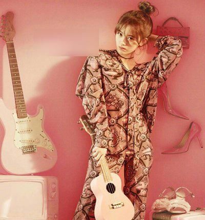 明星示范超减龄的碎空气刘海发型!