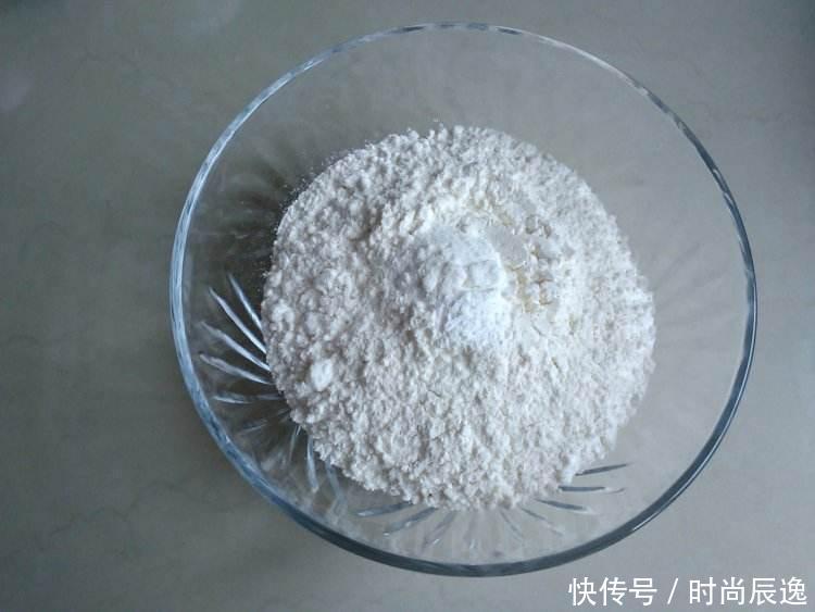 白醋和它放一起，睡前洗脸，一月轻松祛斑，两月皮肤干干净净